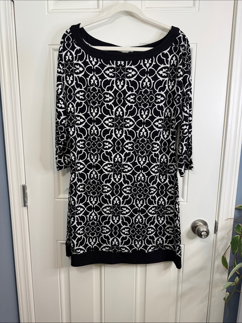 White House Black Market Black and White Long Sleeve Patterned Mini Dress